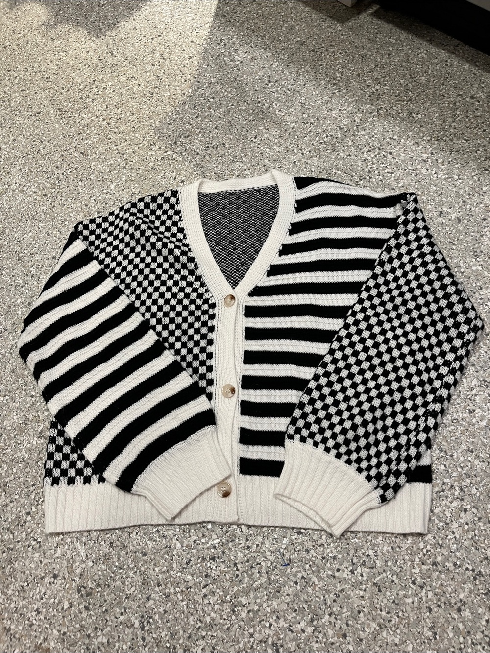 Black & White Mixed-Pattern V‑Neck Cardigan Sweater